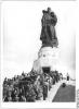 435px-Bundesarchiv_Bild_183-S99134,_Berlin-Treptow,_sowjetisches_Ehrenmal.jpg